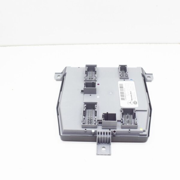 A2139008626 - NEW MB E W213 SIGNAL ACQUISITION ACTUATION CONTROL MODULE A2139008626