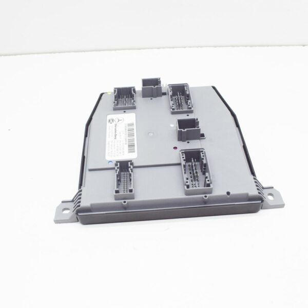 A2139008626 - NEW MB E W213 SIGNAL ACQUISITION ACTUATION CONTROL MODULE A2139008626