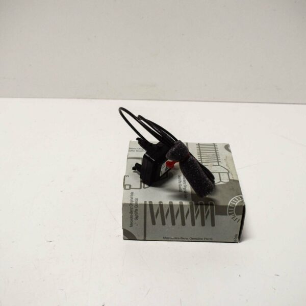 A213905440128 - NEW MB E W213 FRONT DOOR MIRROR GPS NAVIGATION ANTENNA A213905440128 OEM
