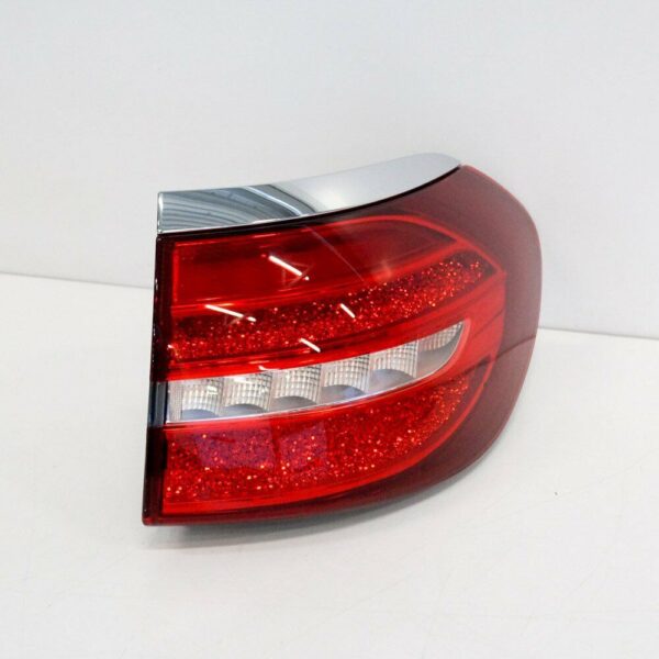 A2139068800 - NEW MB E-CLASS T-MODEL S213 OEM REAR RIGHT TAILLIGHT A2139068800 2018