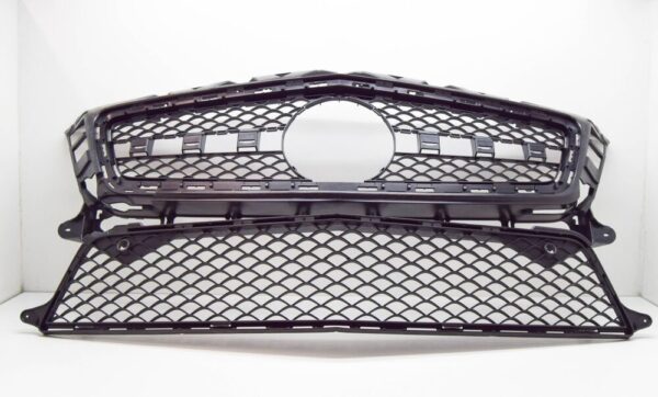 A2188851365 - Mercedes-Benz CLS C218 Radiator Grille Front A2188851365 NEW