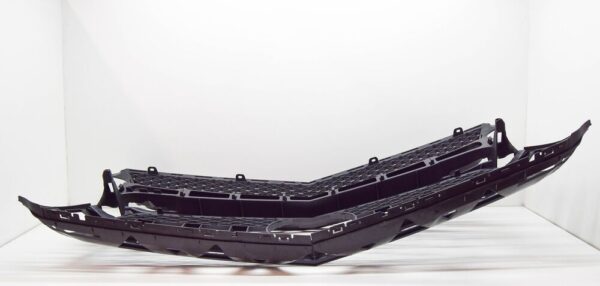 A2188851365 - Mercedes-Benz CLS C218 Radiator Grille Front A2188851365 NEW