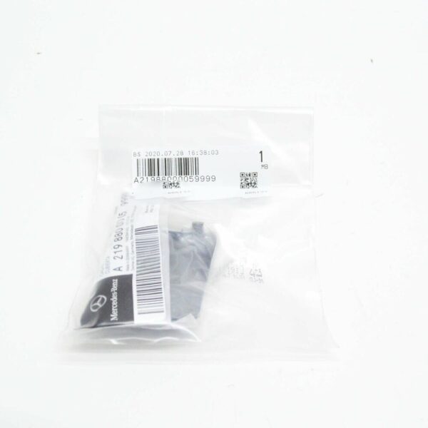 A21988000059999 - NEW MB CLS C219 REAR BUMPER TOW HOOK EYE COVER A21988000059999 2008