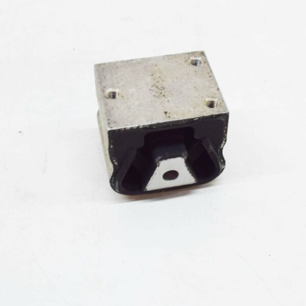 A2202401618 - NEW MERCEDES-BENZ S W220 REAR TRANSMISSION RUBBER BUSHING A2202401618