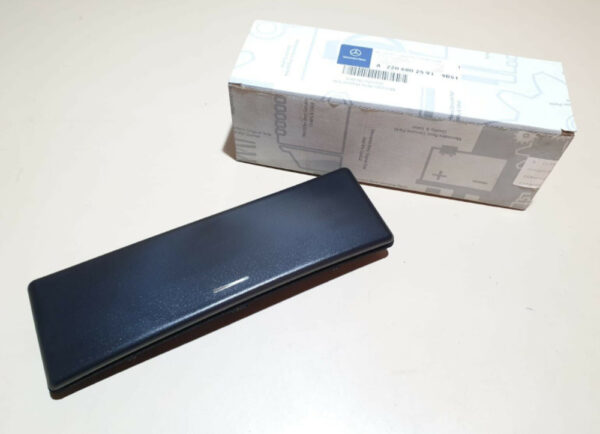 A22068025919B51 - NEW MB S W220 GLOVE COMPARTMENT HOUSING LID LHD A22068025919B51 ORIGINAL