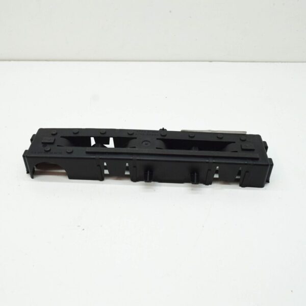 A2225050440 - Mercedes-Benz S-Class W222 Duct Mount A2225050440 New Genuine