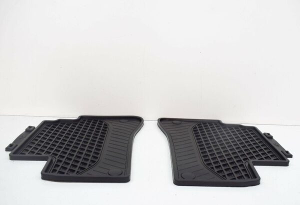 A22268050489G33 - NEW MERCEDES-BENZ S W222 REAR FLOOR MAT SET A22268050489G33 ORIGINAL