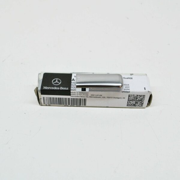 A2227660128 - NEW MERCEDES-BENZ S C217 FRONT DOOR LOCKING SYSTEM BUTTON A2227660128 ORIGINAL