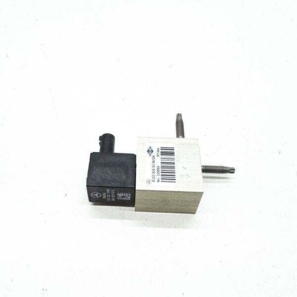 A2228305206 - NEW MB S W222 AIR CONDITIONER EXPANSION SHUT OFF-VALVE A2228305206 ORIGINAL