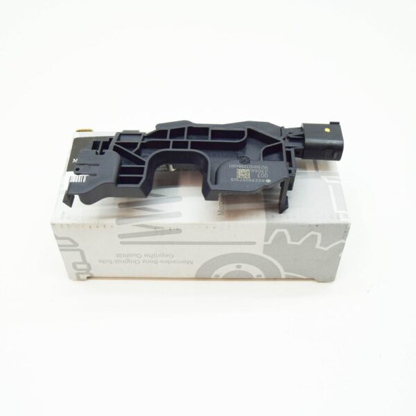 A2239057103 - NEW MERCEDES-BENZ S W223 ENGINE HOOD LATCH LIMIT SWITCH A2239057103