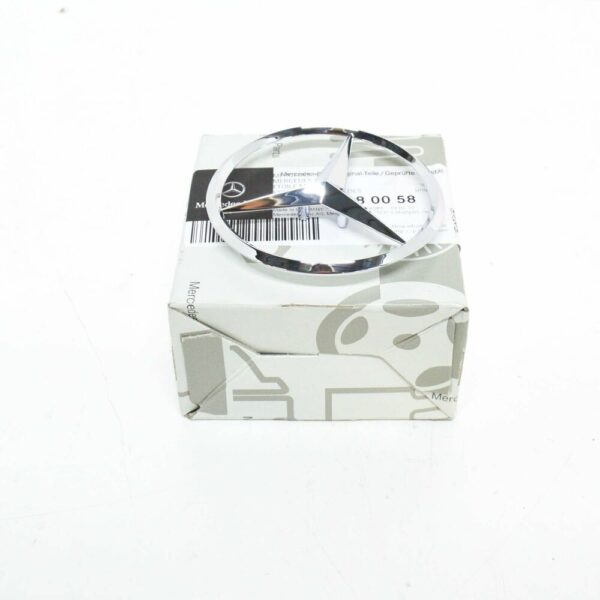 A2307580058 - NEW MERCEDES BENZ SL R230 REAR EMBLEM LOGO BADGE A2307580058 ORIGINAL