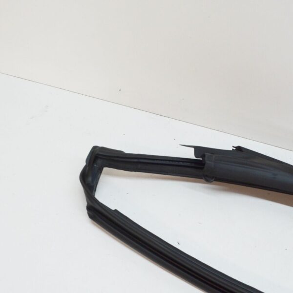 A2317200078 - NEW MERCEDES-BENZ SL R231 FRONT WINDSHIELD SEALING A2317200078 ORIGINAL