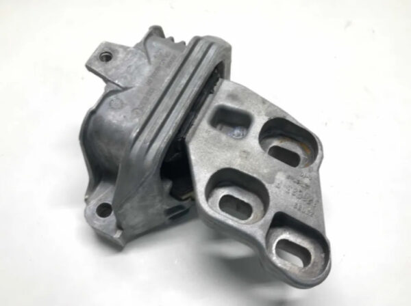 A2462400217 - NEW MB CLA C117 LEFT SIDE MEMBER TRANSMISSION BEARING A2462400217