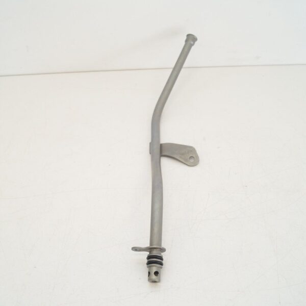 A2463700384 - NEW MERCEDES-BENZ B-CLASS W246 OIL FILLER PIPE A2463700384 2012 ORIGINAL
