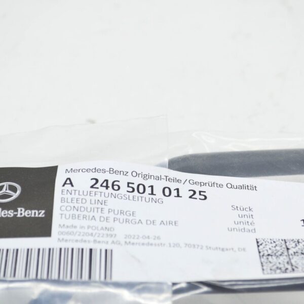 A2465010125 - NEW MERCEDES-BENZ A W176 COOLING RADIATOR HOSE A2465010125