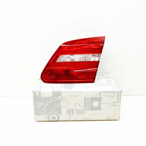 A2468200864 - NEW MERCEDES-BENZ B W246 REAR RIGHT INNER TAIL LIGHT A2468200864