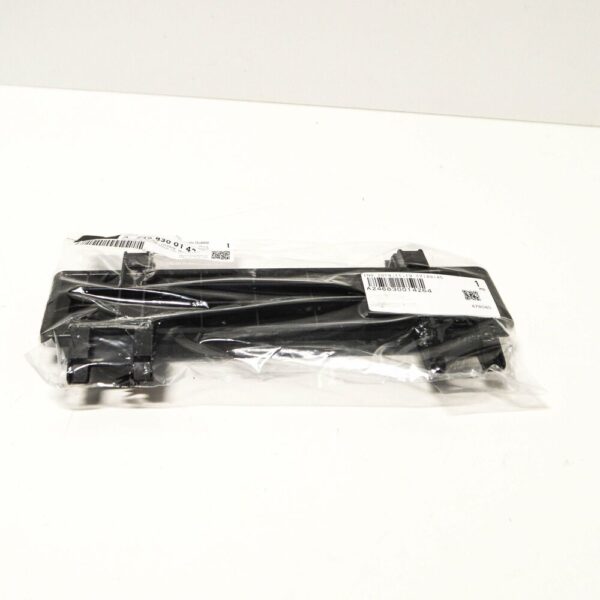 A2468300142 - NEW MERCEDES BENZ GLA X156 AIR FILTER COVER CAP A2468300142