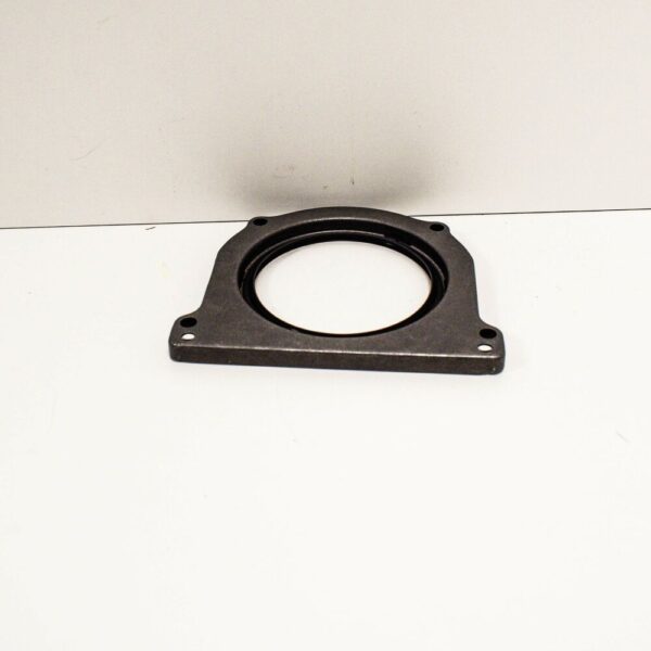 A2700100068 - NEW MERCEDES BENZ X253 ENGINE CRANKSHAFT SEAL COVER A2700100068 ORIGINAL