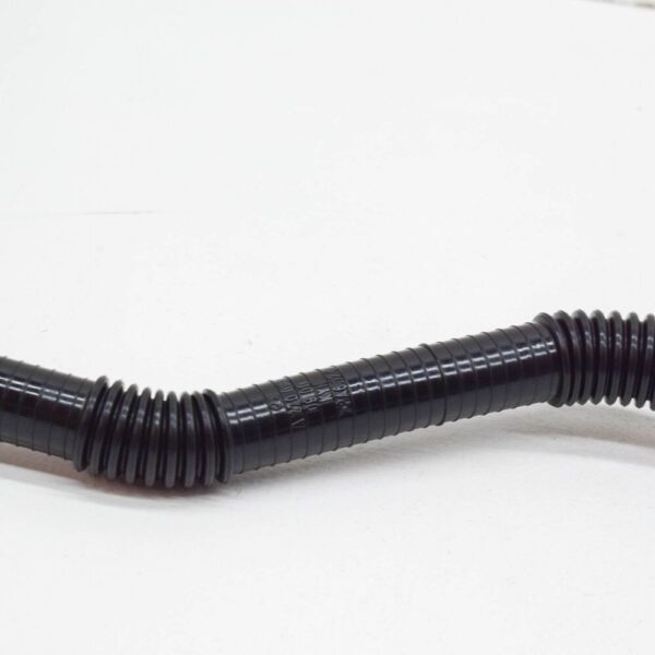 A2700180900 - NEW MERCEDES-BENZ CLA C117 OIL SEPARATOR VENT LINE A2700180900