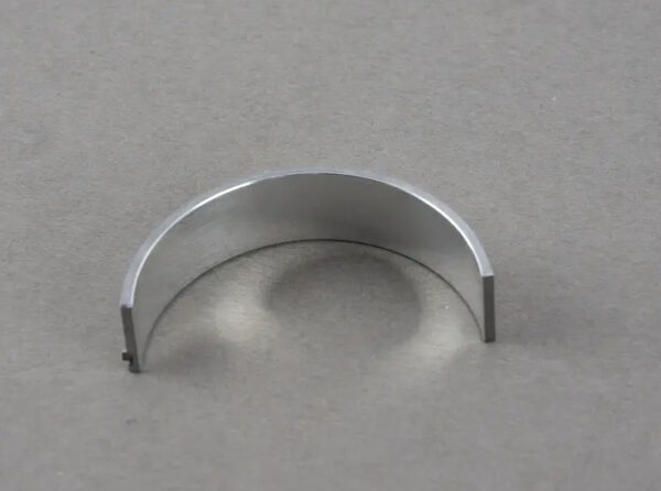 A270033010256 - NEW MERCEDES-BENZ CLK C209 MAIN BEARING LOWER HALF A270033010256 ORIGINAL