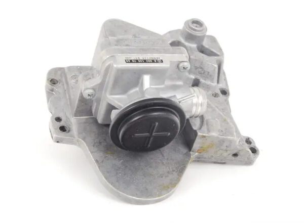 A2750101135 - NEW MERCEDES-BENZ SL R231 RIGHT CYLINDER HEAD END COVER A2750101135 ORIGINAL