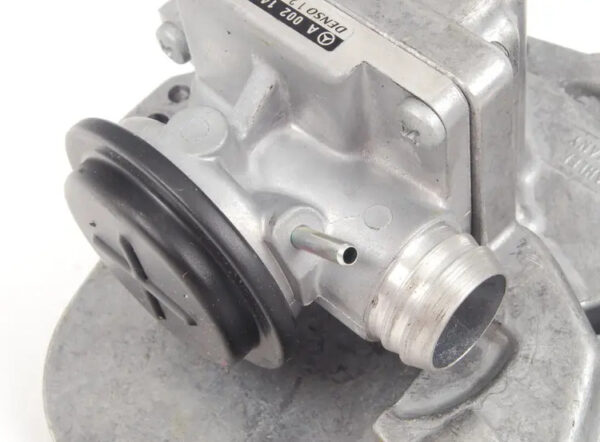 A2750101135 - NEW MERCEDES-BENZ SL R231 RIGHT CYLINDER HEAD END COVER A2750101135 ORIGINAL