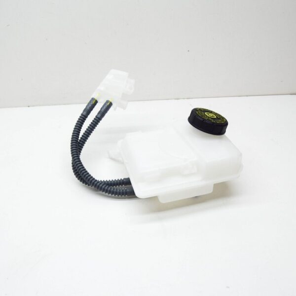 A4474310302 - MB VITO W447 Balancing Container Brake Fluid LHD A4474310302 NEW ORIGINAL