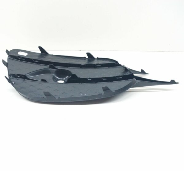 A44788513009051 - NEW MB VITO W447 FRONT BUMPER RIGHT GRILLE COVER A44788513009051