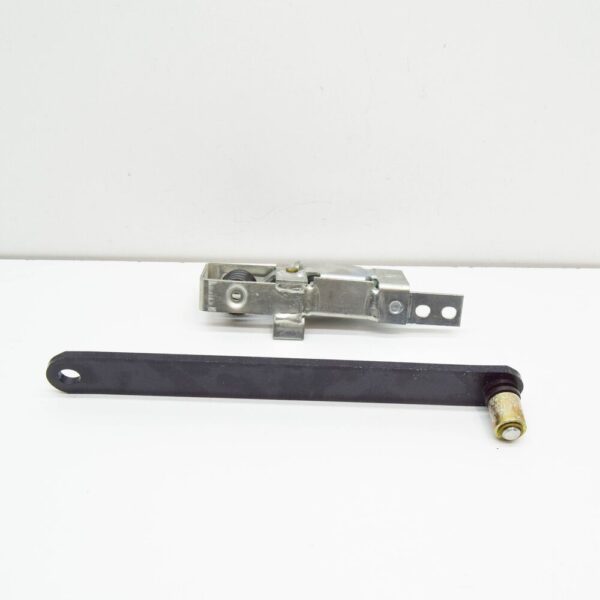 A4607600188 - MERCEDES-BENZ G W460 Door Catch A4607600188 NEW GENUINE