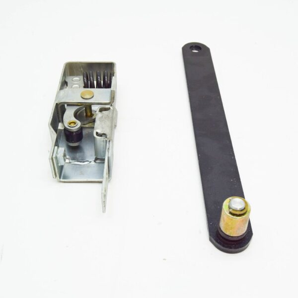 A4607600188 - MERCEDES-BENZ G W460 Door Catch A4607600188 NEW GENUINE