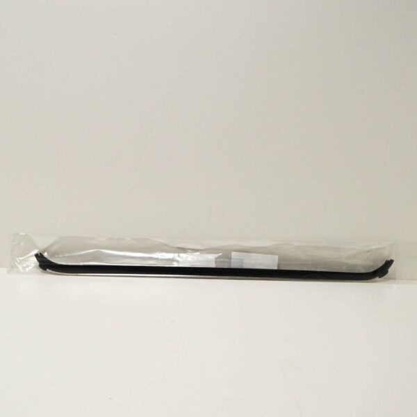 A4637250765 - NEW MERCEDES-BENZ G W463 FRONT DOOR WINDOW SEALING RAIL A4637250765 OEM
