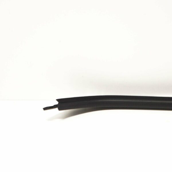 A4637250765 - NEW MERCEDES-BENZ G W463 FRONT DOOR WINDOW SEALING RAIL A4637250765 OEM