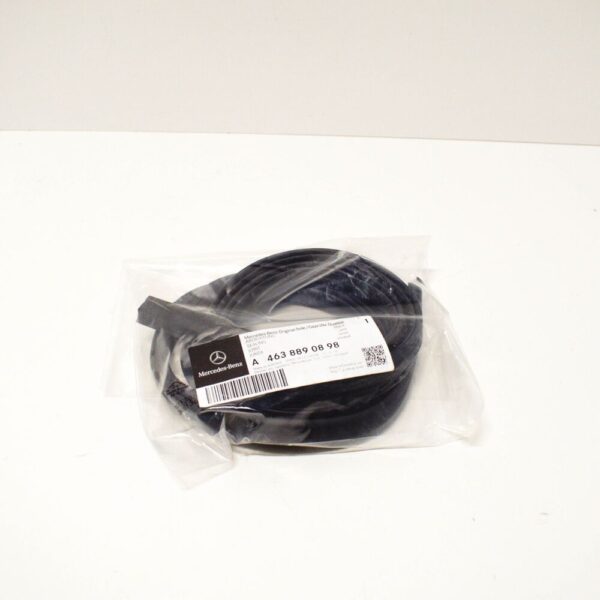 A4638890998 - MERCEDES BENZ G W463 Rear Fender Widening Seal A4638890998 NEW