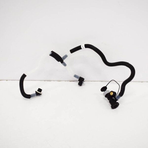 A6120703232 - Mercedes-Benz M-Class W163 T-Shape Fuel Line A6120703232 New