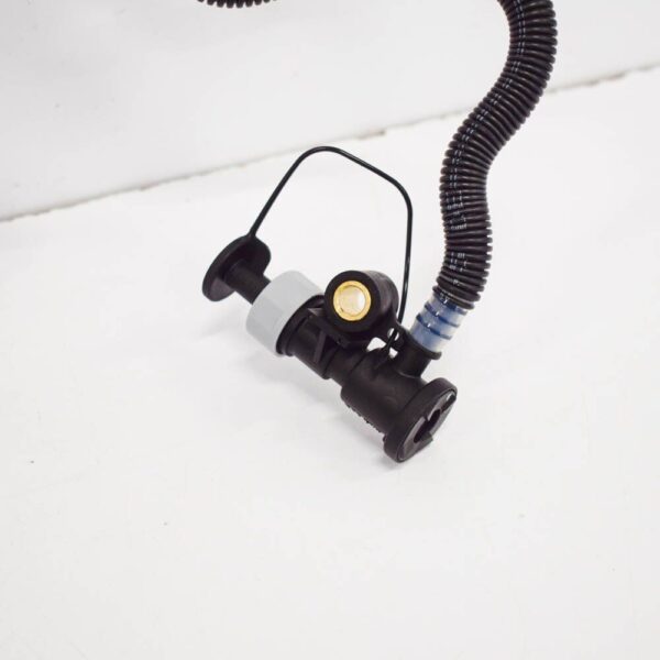 A6120703232 - Mercedes-Benz M-Class W163 T-Shape Fuel Line A6120703232 New
