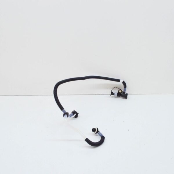 A6130702232 - Mercedes-Benz OM613 E-Class Plastic T Piece Fuel Pipe A6130702232 GENUINE NEW