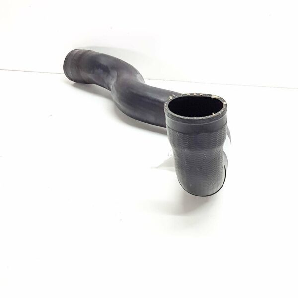 A6385281982 - NEW MB VITO 638 CHARGE AIR INTERCOOLER TO INTAKE PIPE HOSE A6385281982