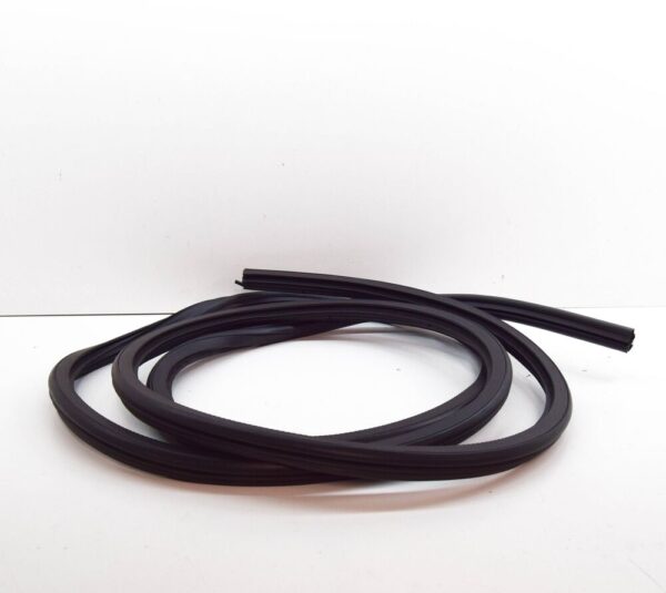 A6387320258 - MERCEDES-BENZ VITO W638 FRONT DOOR SEAL A6387320258 NEW GENUINE