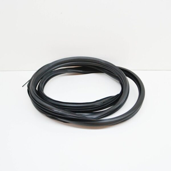 A6396712720 - NEW MERCEDES-BENZ VITO W639 REAR VENTILATOR WINDOWS SEAL A6396712720 ORIGINAL