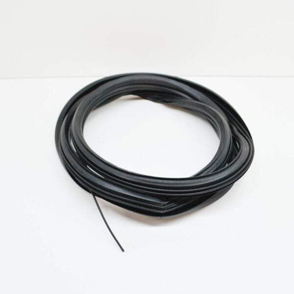 A6396712720 - NEW MERCEDES-BENZ VITO W639 REAR VENTILATOR WINDOWS SEAL A6396712720 ORIGINAL