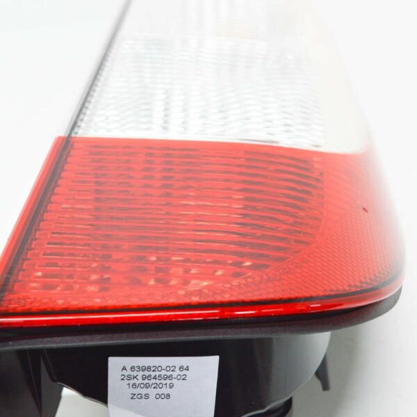 A6398200264 - NEW MERCEDES-BENZ VITO W639 REAR RIGHT BOTTOM TAIL LAMP A6398200264
