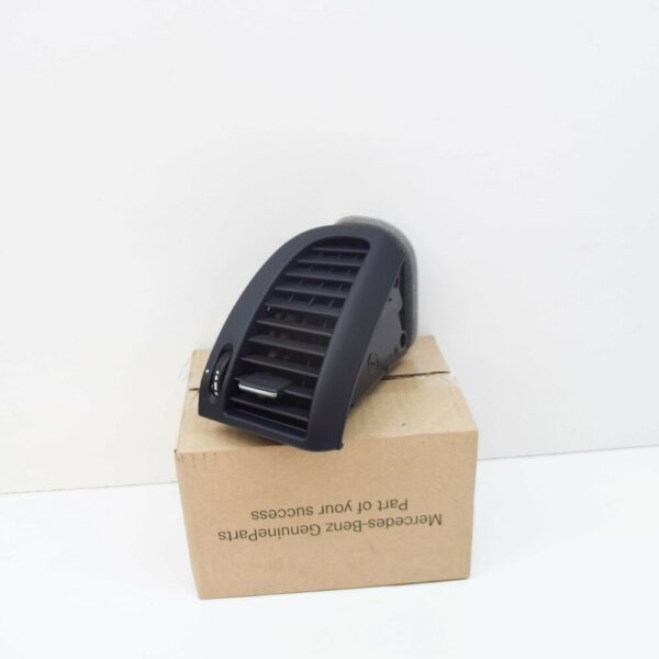 A63983002549F75 - NEW MB VITO W639 DASHBOARD RIGHT OUTSIDE LATERAL NOZZLE A63983002549F75