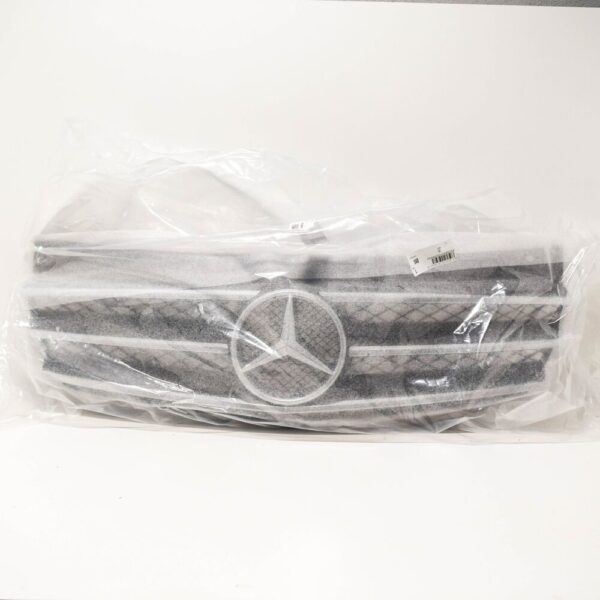 A63988000839040 - MB VIANO W639 Front Bumper Radiator Grille A63988000839040 NEW GENUINE