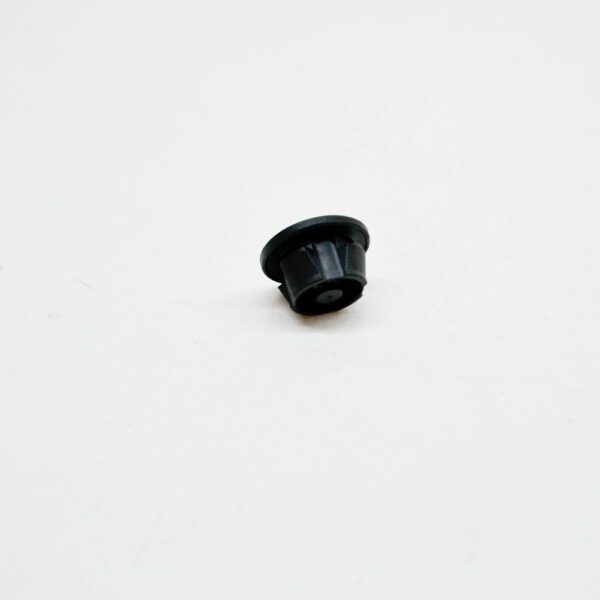 A6420940785 - NEW MERCEDES BENZ ML W164 ENGINE COVER ELASTOMER STOCK A6420940785 07-15