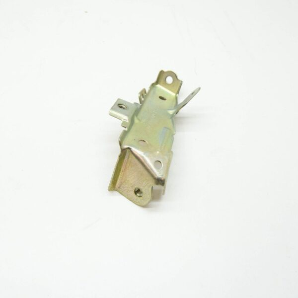 A6421411340 - Mercedes-Benz E W212 Cross Pipe To Cylinder Head Holder A6421411340 NEW GENUINE
