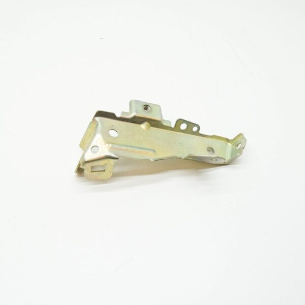 A6421411340 - Mercedes-Benz E W212 Cross Pipe To Cylinder Head Holder A6421411340 NEW GENUINE