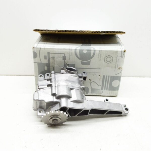 A6421802000 - NEW MERCEDES-BENZ CLK CABRIO A209 ENGINE OIL PUMP A6421802000 ORIGINAL