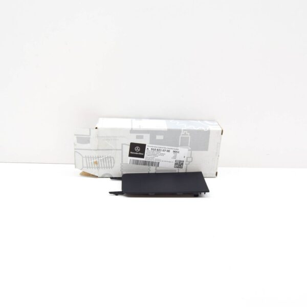 A9108210700 - MB SPRINTER W907 Rain Light Sensor Center Part Cover A91082107009051 NEW GENUINE