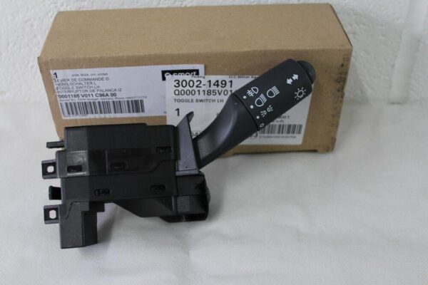 Q0001185V011C96A00 - Smart FORTWO 450 Original Headlight Ignition Switch Q0001185V011C96A00