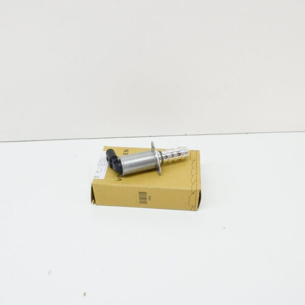 06F109257C - AUDI A3 8P Engine Variable Valve Timing Solenoid 06F109257C ORIGINAL